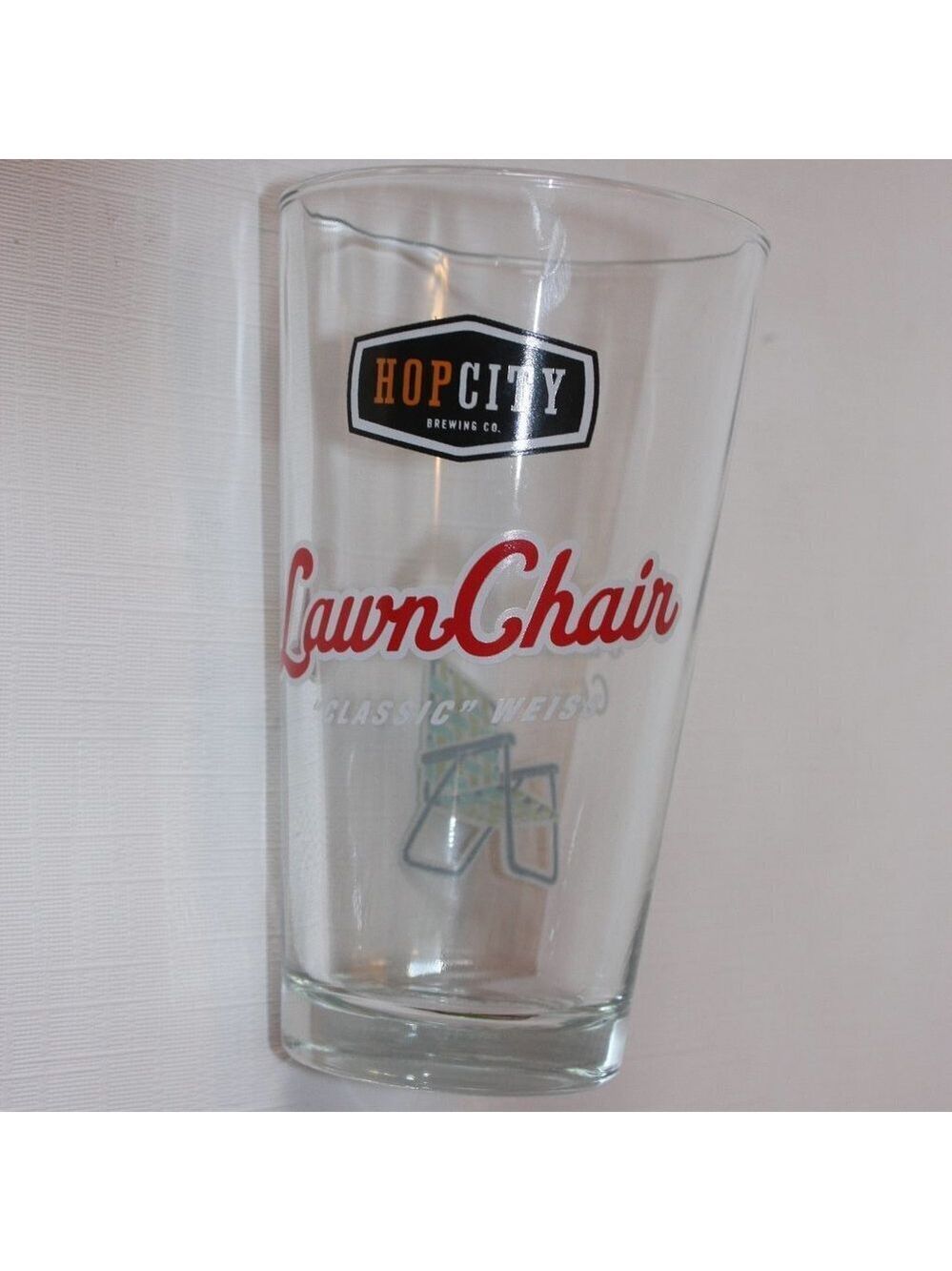 Hop City Lawn Chair Classic Weiss Pint Glass Etche